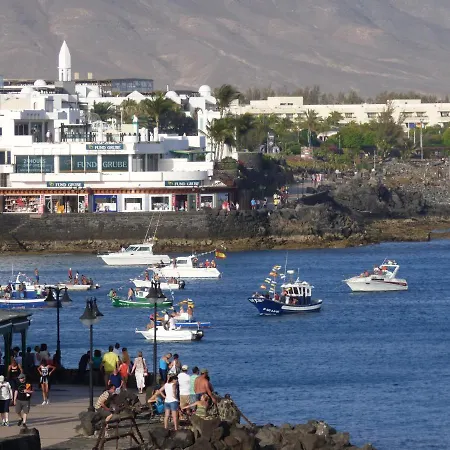 El Faro Appartement *